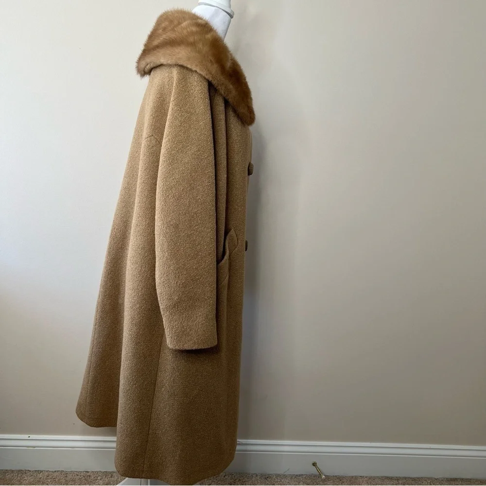 Vintage 1950s Stevens Hockanum Fabric Topaz Mink Boucle Fabric Top Coat - Picture 2 of 11